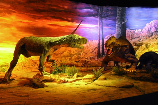 數位科技加持，最古老恐龍展震撼登場