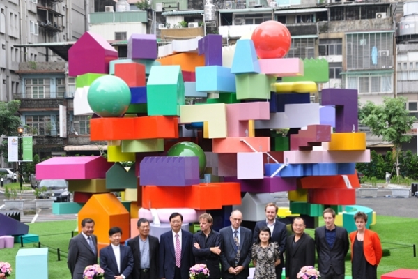 《The Vertical Village 垂直村落展》受邀巡迴至韓國首爾總體美術館