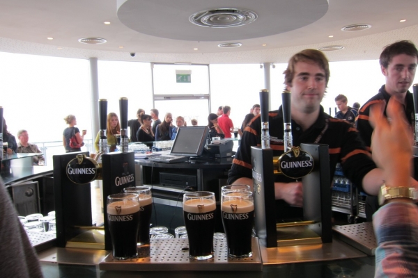 眼睛和味蕾都能品嘗的愛爾蘭：健力士釀酒廠 Guinness Storehouse