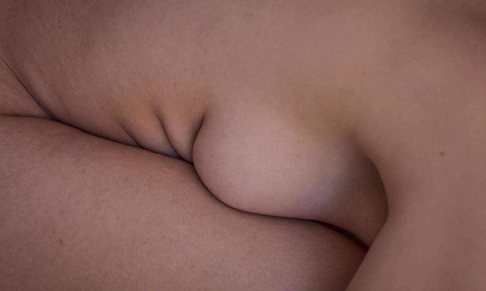 人妻／人欺解剖室｜顏訥