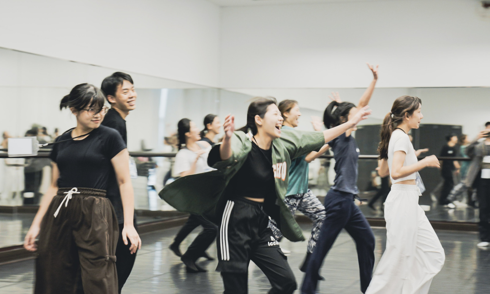 是提問，又不只是，這樣的青春（？）── 張凱福╳楊宗哲談「桃園鐵玫瑰青少年劇場計劃」