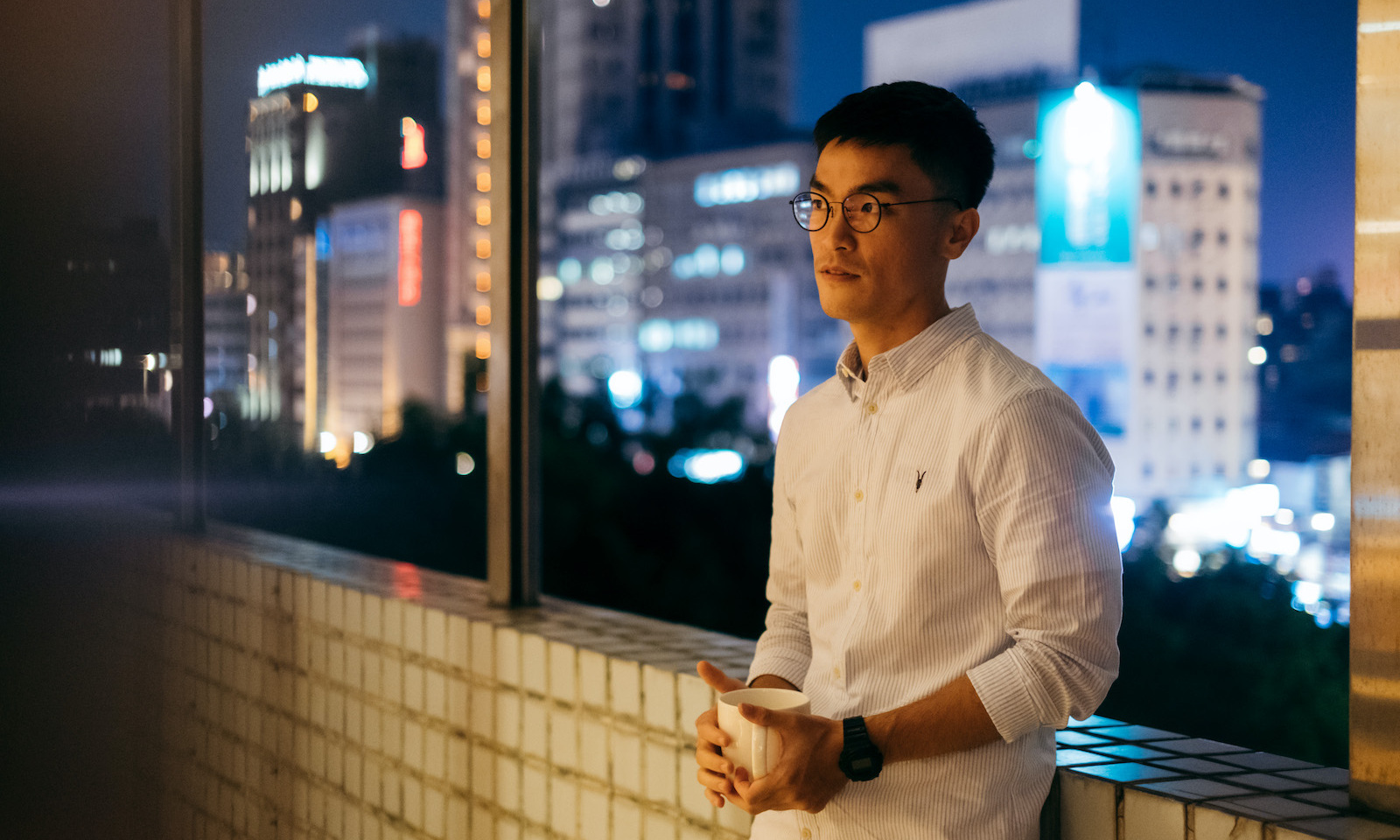 「我不相信權威，我不覺得記者寫的就是對的，媒體說的就是對的。」