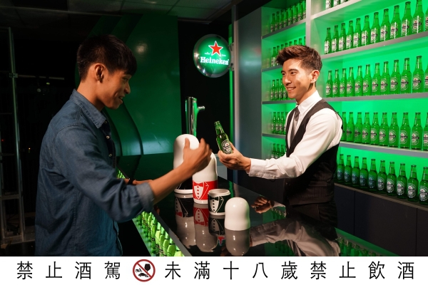 海尼根 Mini 迷你系列全新上市,修杰楷驚喜化身「星」酒保