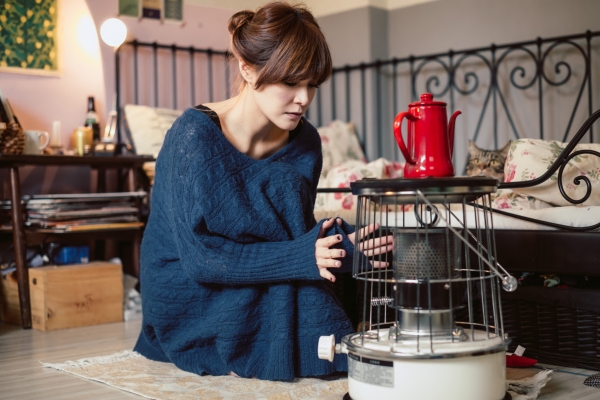 四月封面｜
機器人偶的心跳：女孩與機器人 Riin