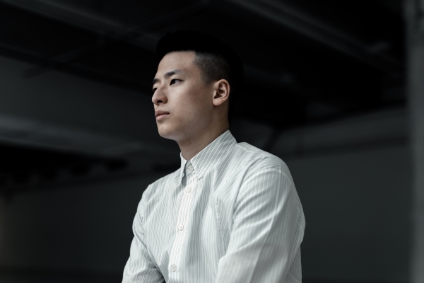 一受其成形
──專訪周世雄《等我一億年》