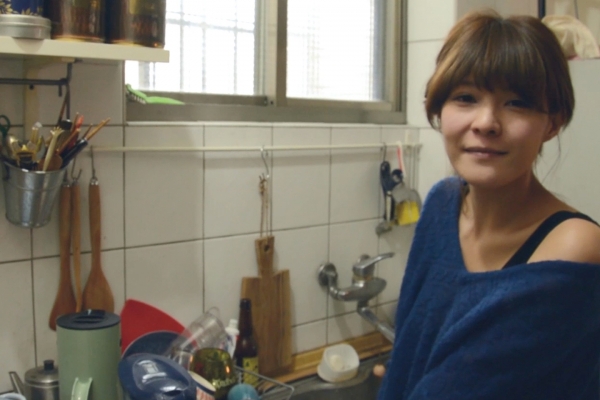 四月封面｜
Riin 的住處直擊！