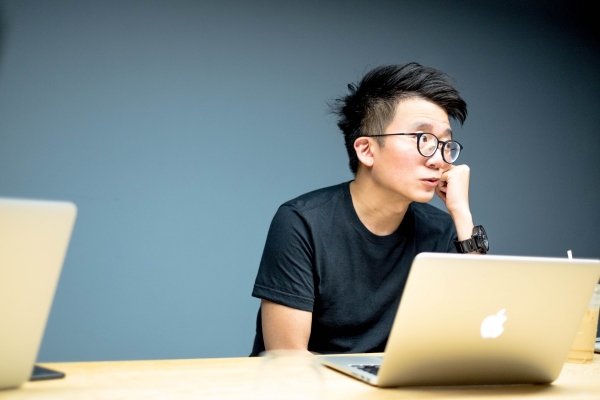 白輻射影像洪鈺堂的電車難題｜把每個案子都當成「作品」