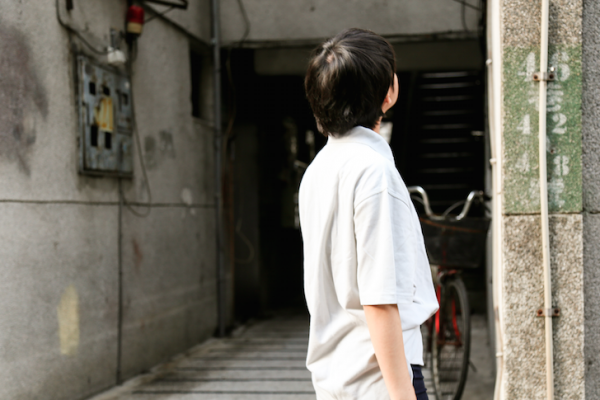 我穿上爸爸的衣服|無名氏