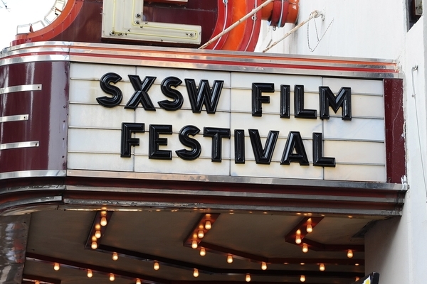 影展編年|科技宅+怪片粉+音樂祭?融合多元媒介的 SXSW
