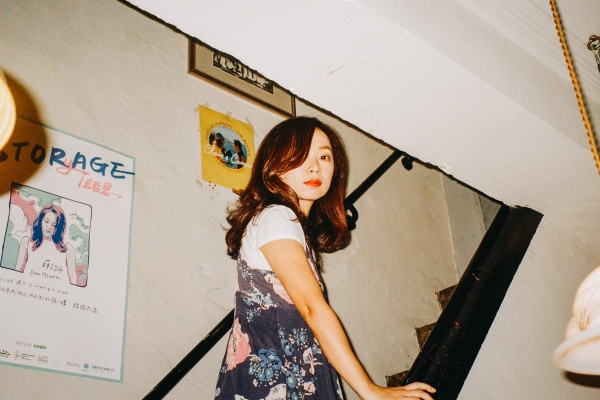 下女的越位，專訪胡淑雯：寫作是將你的舌頭贖還