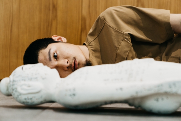 病氣少年少女|狂の過敏源:Leo 王的音樂妄想與關係偏執