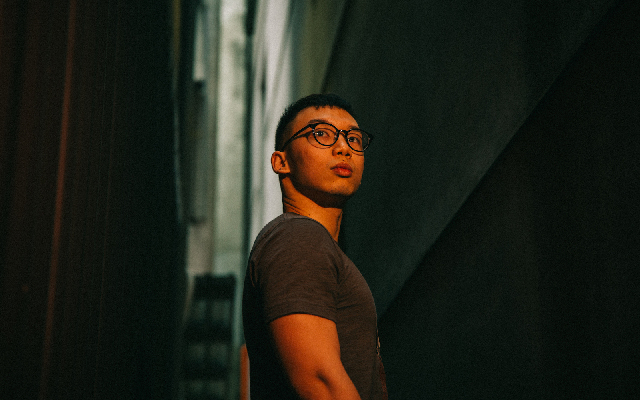 你要逃,還是留下來把這裡變好?《逃出立法院》王逸帆:把「鬼島」當跳板,我不愛