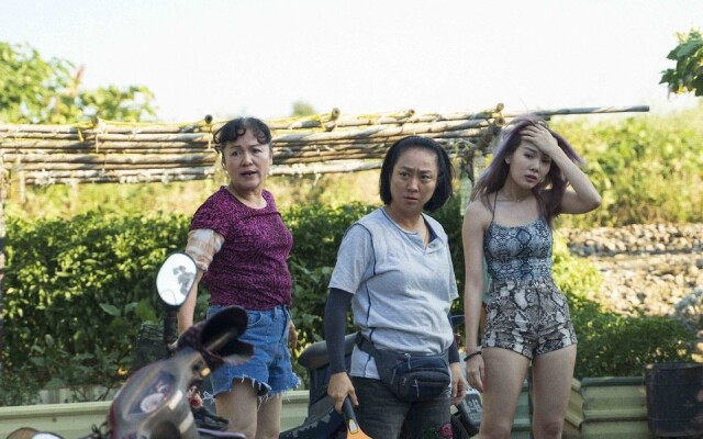 打手槍和包水餃，都是手活——李宜珊《手事業》，女性勞動者的日常