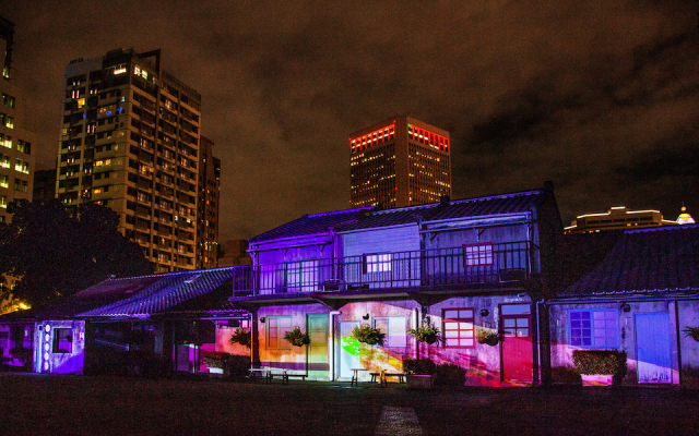 藏在信義區裡的流離──《LIGHT UP 南村有光》燈光展,重新遇見夜裡的四四南村