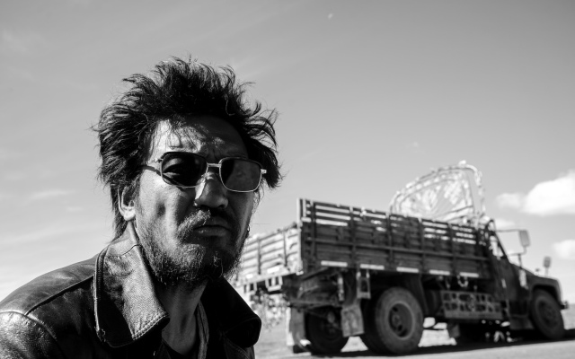 把雪豹放回山上，雪就停了──久美成列眼中的萬瑪才旦