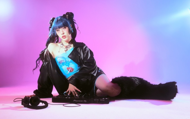 死女專訪：如果我是 C.Holly，你會愛我嗎？
